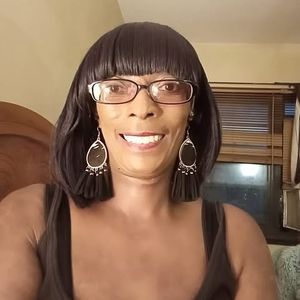 Meet your Posher, Lacresha